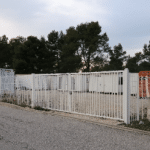 Parc à containers sur le site de l ‘Arbois pour carottages, découpe, échantillonnages et photos